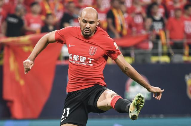 PG模拟器官网-【中超】曼巴破门费利佩戴帽 蓉城4比1逆转大连人